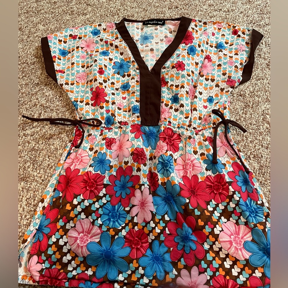 Women’s XS scrub top
